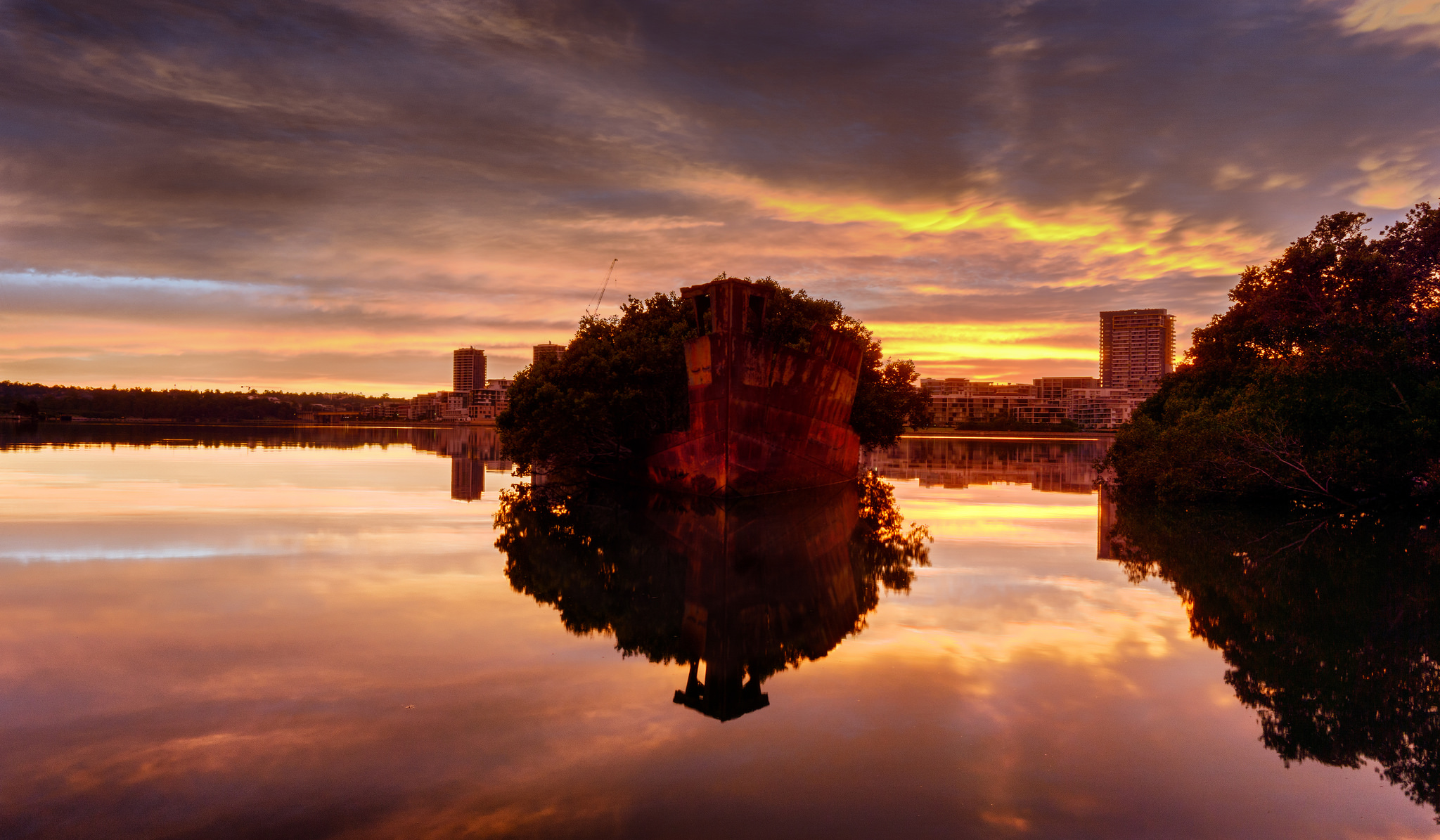 Coucher de soleil sur décor naturel en Australie