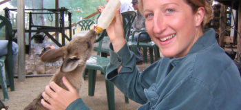 Une femme fait du woofing en Australie