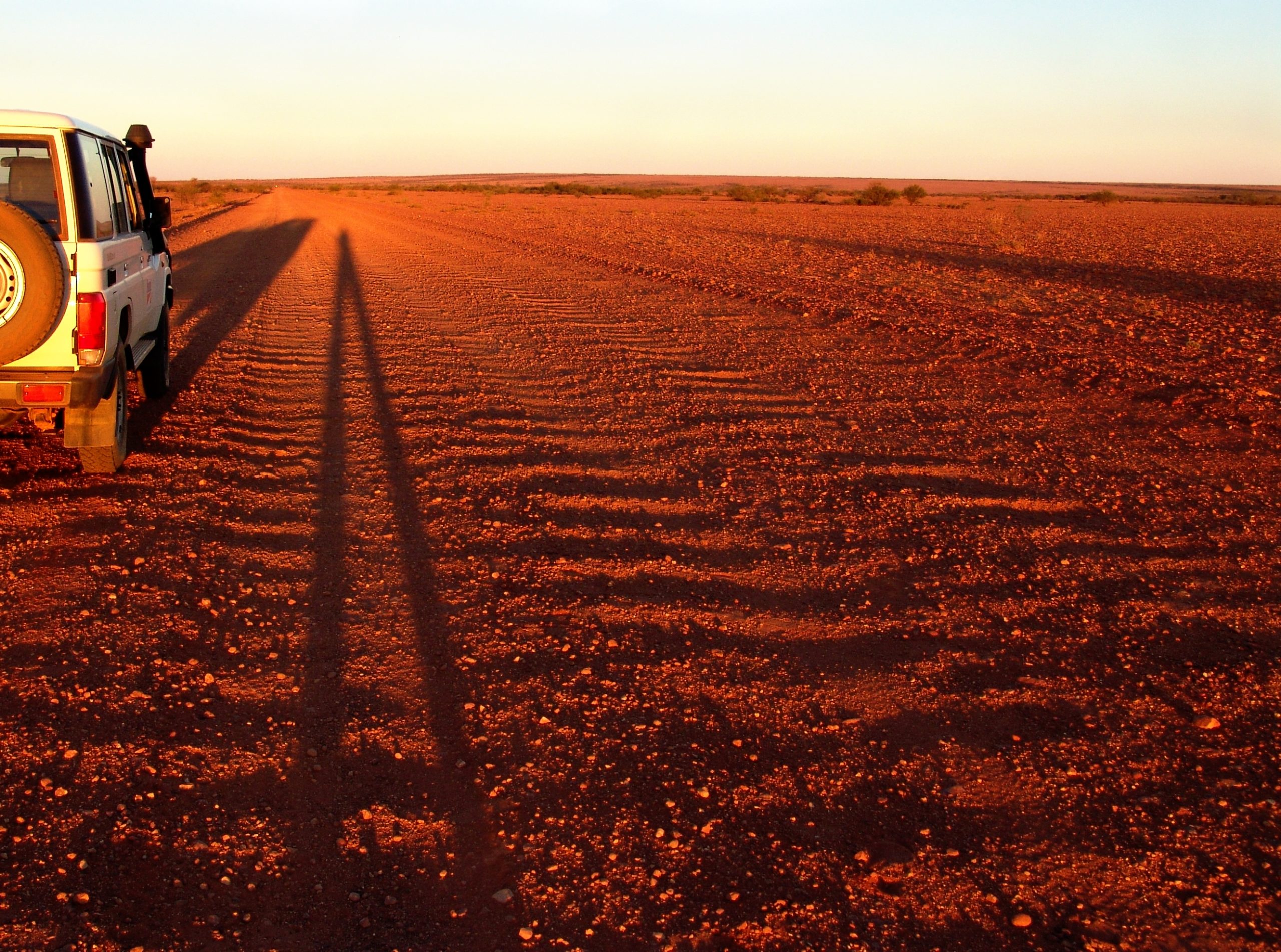 Route Stuart Highway qui traverse l’Australie du Nord au Sud